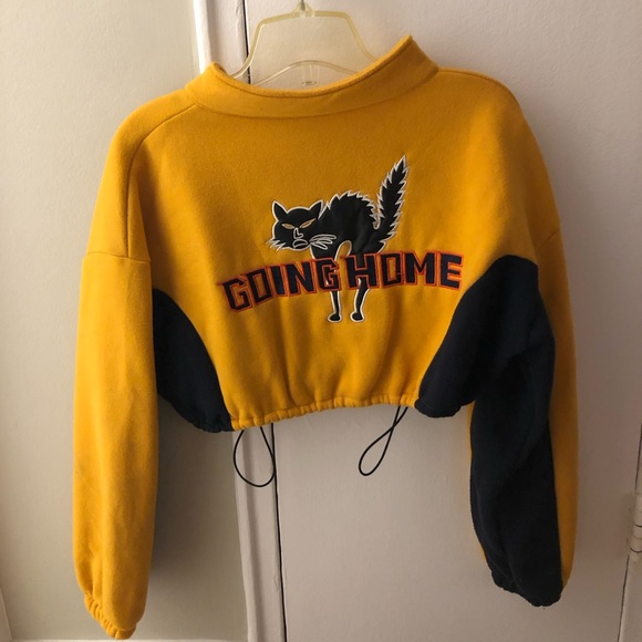 Tops - *2 for $20* Colour block cropped sweatshirt